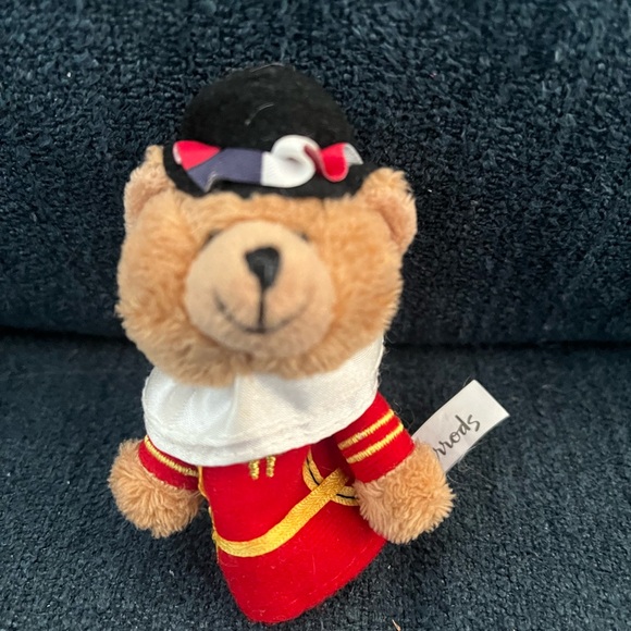 Harrod’s Bears Day Out finger puppet plush bus with 3 bears. 2007 - Picture 13 of 16